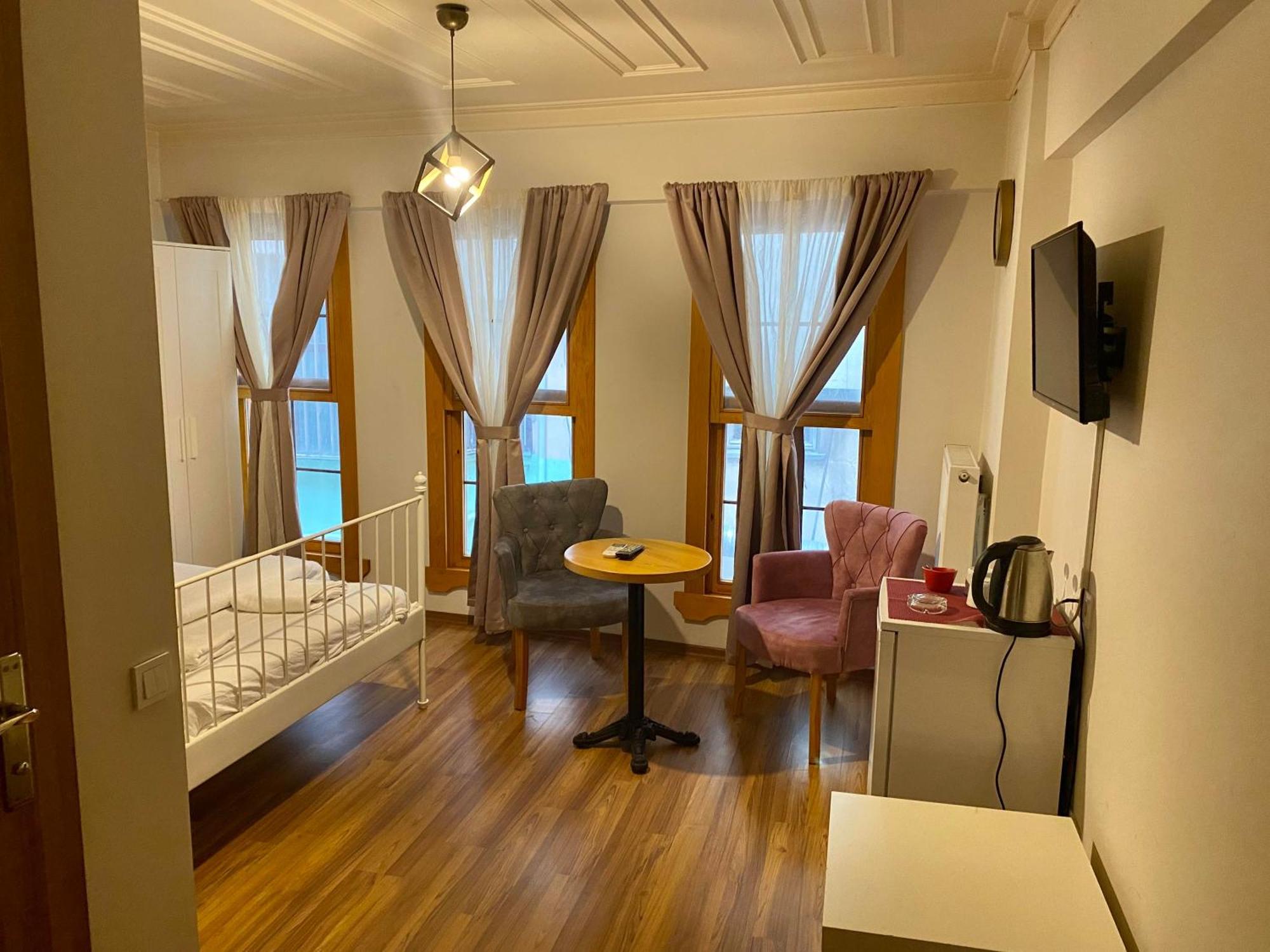 Konak Akaretler Suit Istanbul Exterior photo